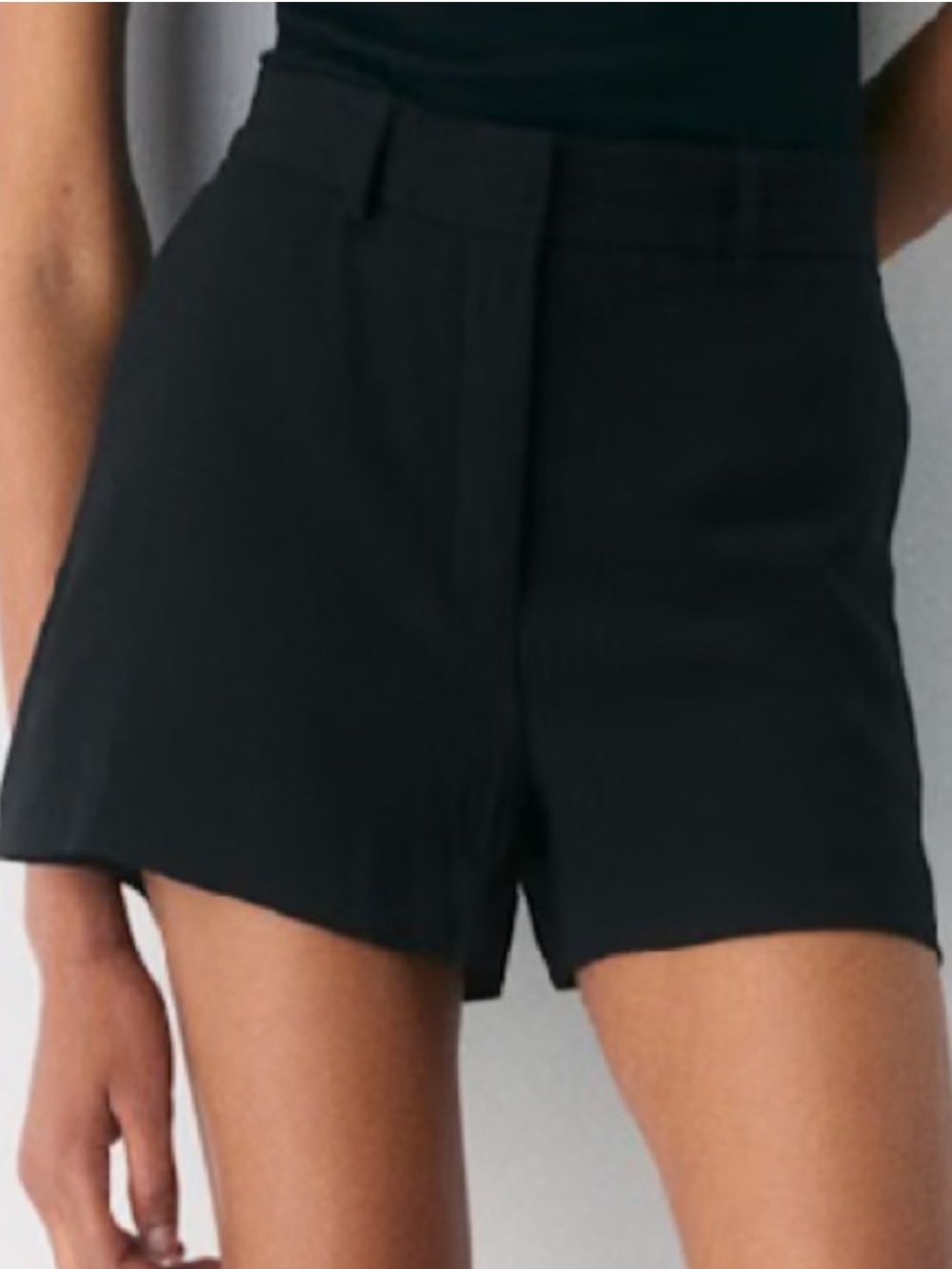 Aritzia Babaton Agency 5” Short - Black (10)